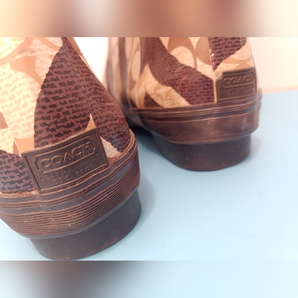 Coach pammie zebra print rain boots. Sz 10. Rubber boots - Picture 7 of 10